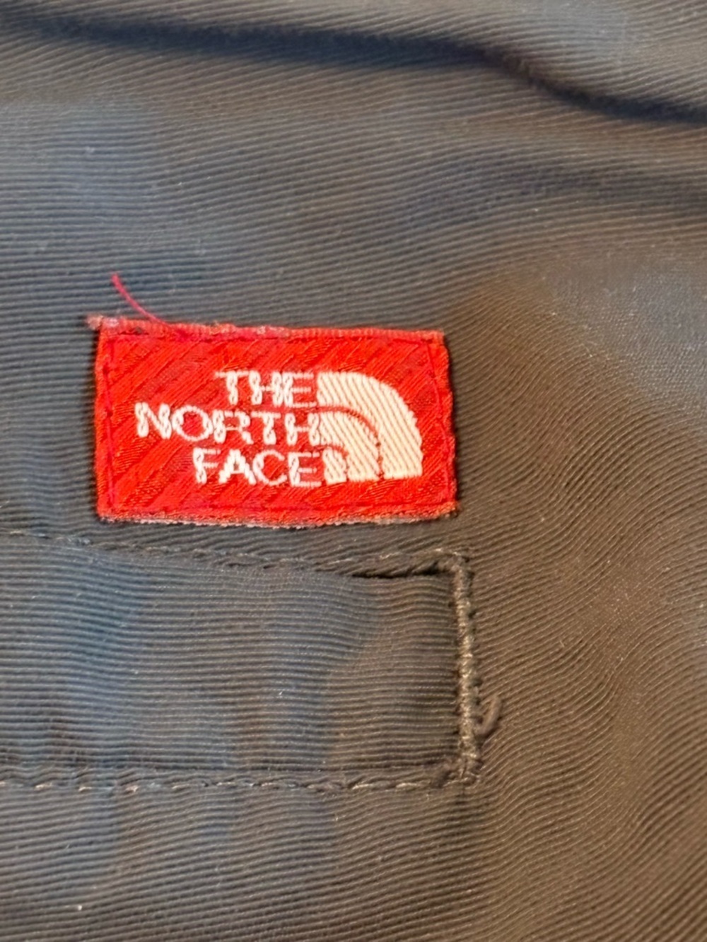 The North Face TNF Women's Pants Size
8 Blue/Gray Cargo Capri 100% Nylon - Picture 10 of 14